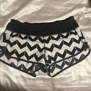 Lululemon Low Rise Speed Short